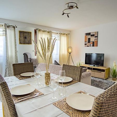15 Rhone Beau T2 Avec Parking Gratuit Apartment Анси Екстериор снимка
